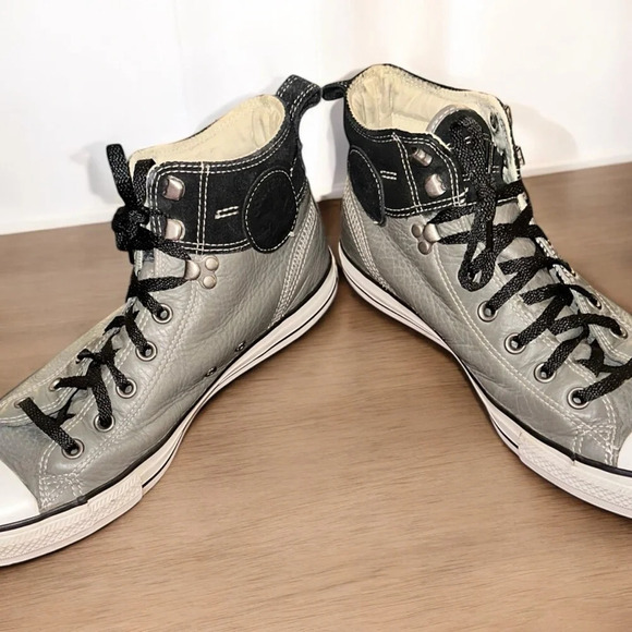 Unisex Converse Chuck Taylor All Star Grey Leather High Top Sneakers - Picture 3 of 7